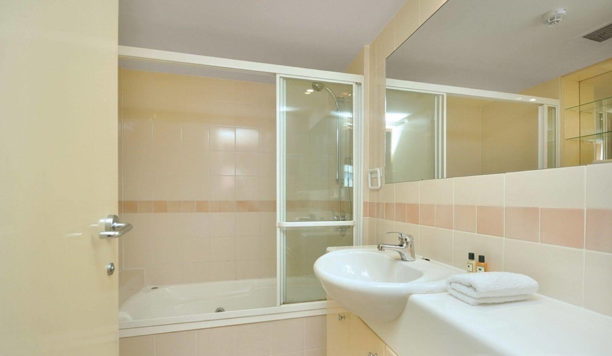 Aparthotel The Sedgebrook On Leichhardt Brisbane Esterno foto
